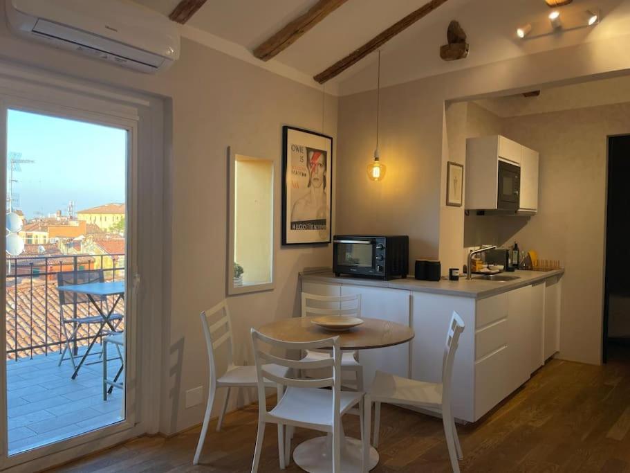 Romantic Attic Room With Panoramic View Болонья Экстерьер фото