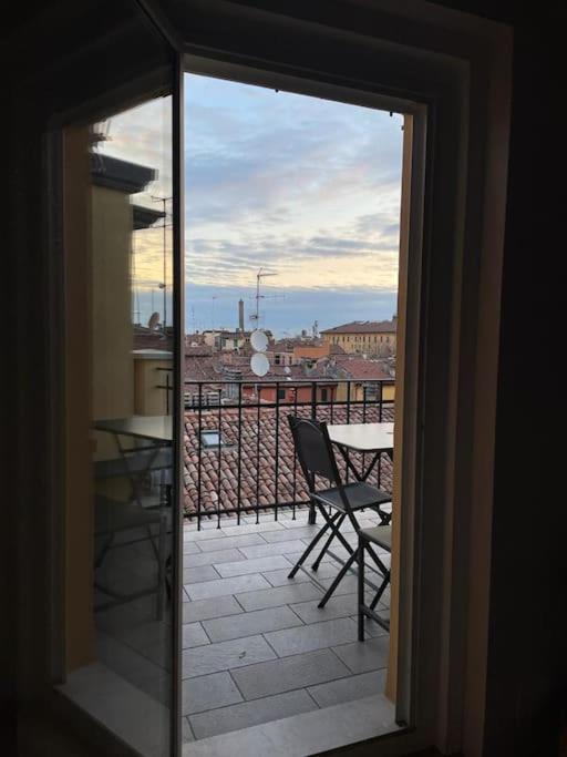 Romantic Attic Room With Panoramic View Болонья Экстерьер фото