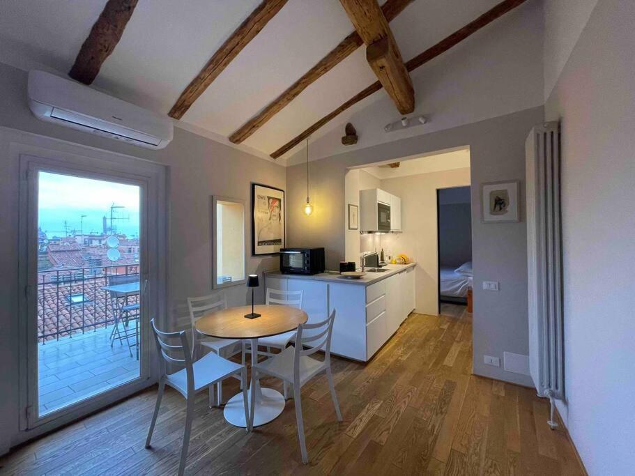 Romantic Attic Room With Panoramic View Болонья Экстерьер фото