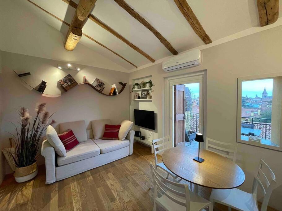 Romantic Attic Room With Panoramic View Болонья Экстерьер фото